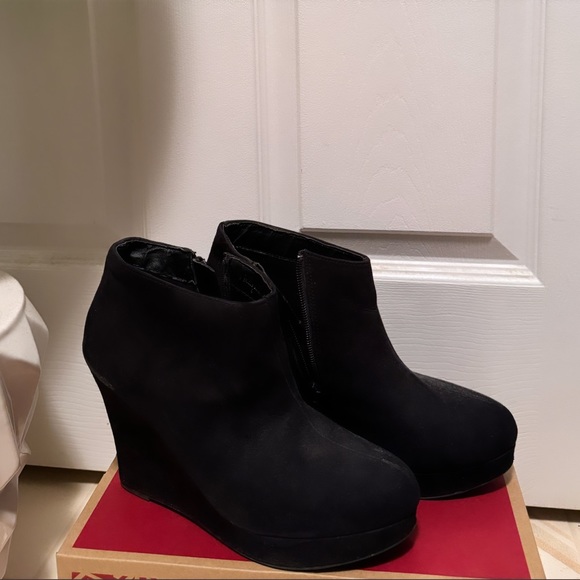 Aldo Wedge Size 9 - Picture 1 of 1